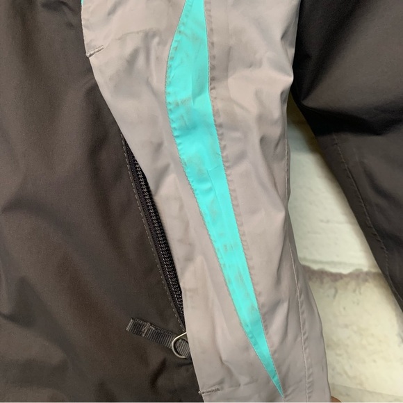 Girls North Face Rain Jacket - Picture 4 of 8